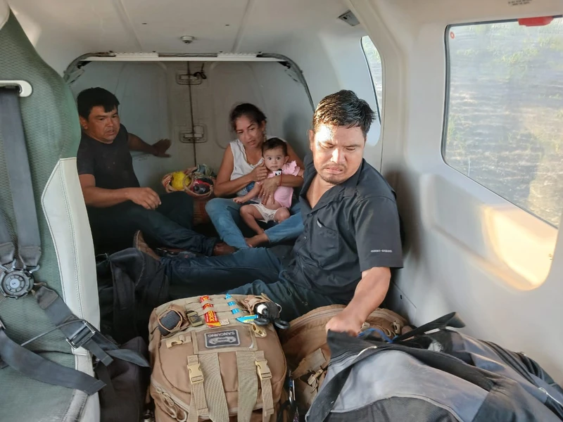 Interior del helic�ptero EC-145 de la Fuerza A�rea Boliviana (FAB) tras el rescate de los pasajeros del Cessna 207. Foto: MINDEF Bolivia