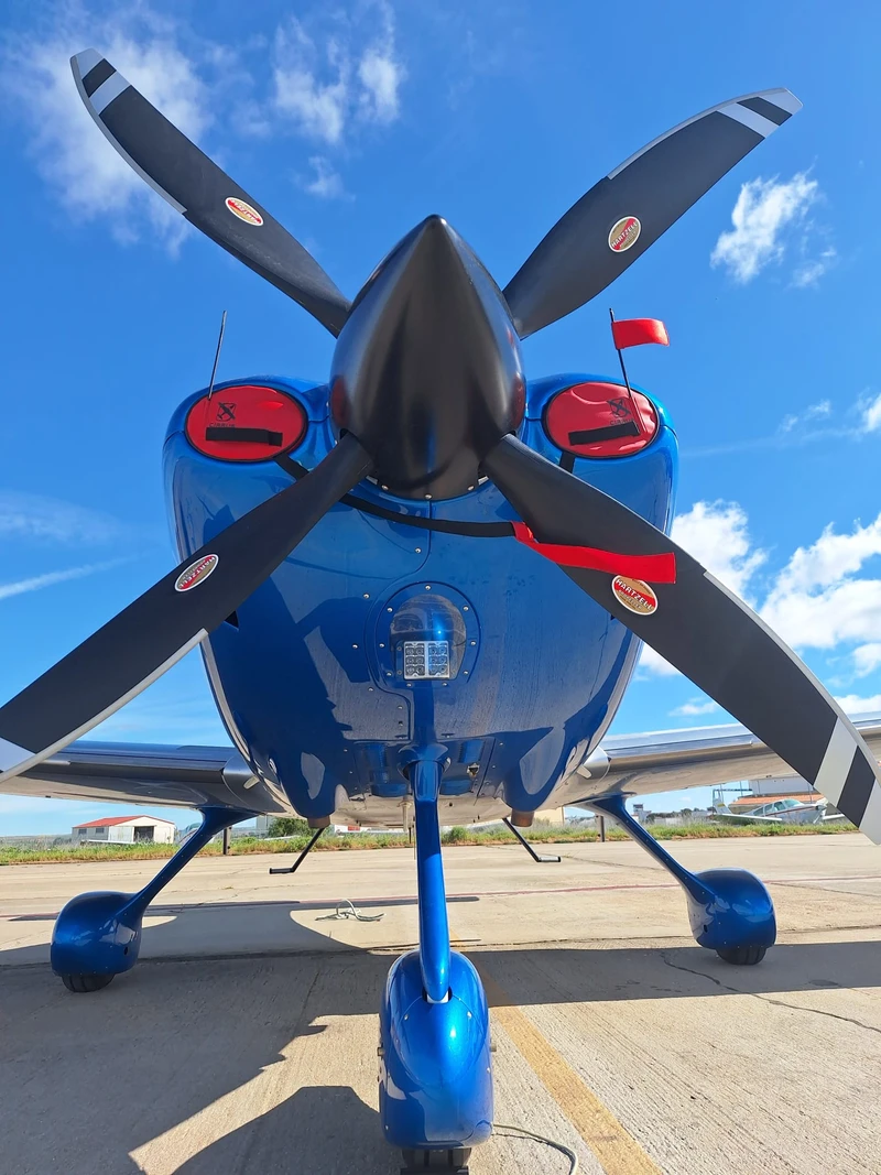 Uno de los nuevos aviones Cirrus SR20 G7