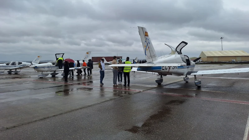 Los aviones de entrenamiento de Adventia en el Campus Aeronutico de Matacn fueron visitados por familiares y futuros alumnos. Foto: Adventia