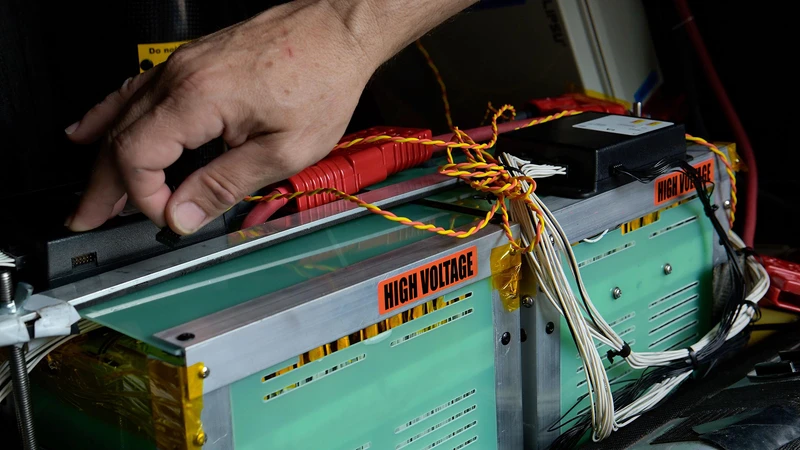 Paquete de bater�as de estado s�lido instalado en el avi�n Helios Horizon. Foto: James Darcy/Helios Horizon