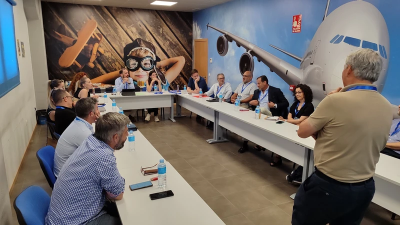 Participantes de la Jornada Técnica celebrada en la Universidad Rey Juan Carlos de Fuenlabrada. Foto: Aviation Group