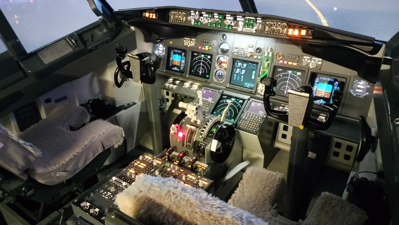 Simulador de vuelo Gen 738 de Lasa Dynamics para aviones Boeing B737.