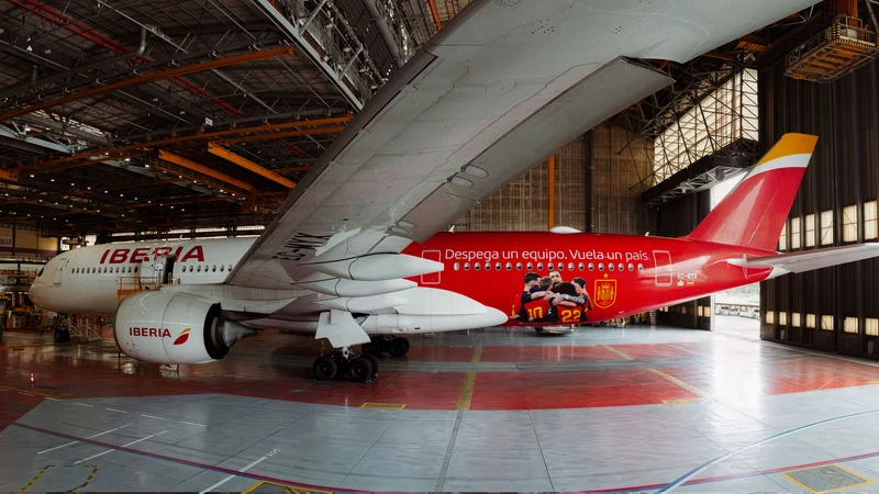 Airbus A350 Next que trasladar� a la Selecci�n Espa�ola de F�tbol al Mundial 2026 vinilado para la Selecci�n Espa�ola de F�tbol. Foto: Iberia