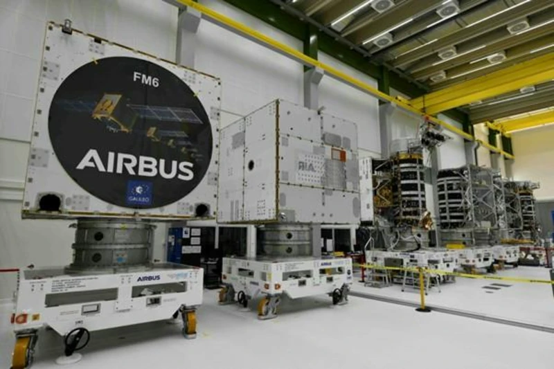 Sat�lites Galileo de segunda generaci�n en una sala blanca de Airbus en Friedrichshafen, Alemania. Foto: Airbus