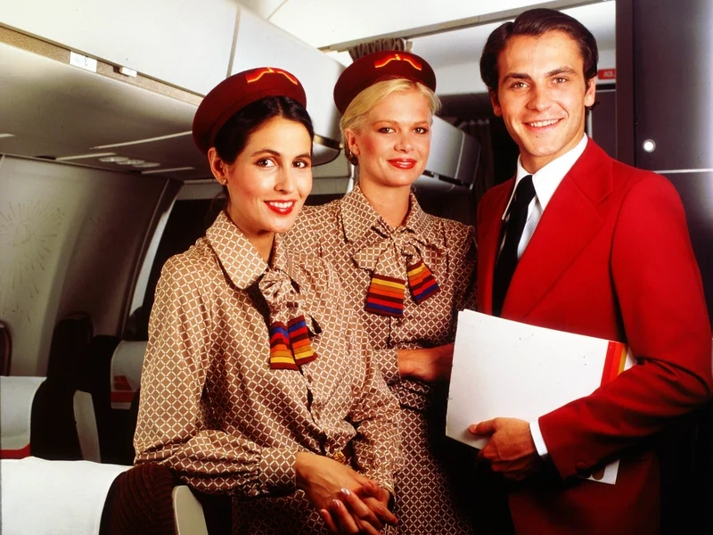 Tripulantes de cabina de pasajeros (TCP), de los a�os 1970-1980. Foto: Iberia