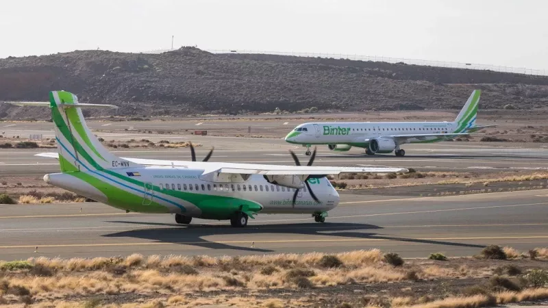 Aviones de Binter en pista. Foto: Binter