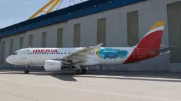 El avin de Iberia que hace promocin turstica de Puerto Rico en su fuselaje. Foto: Iberia