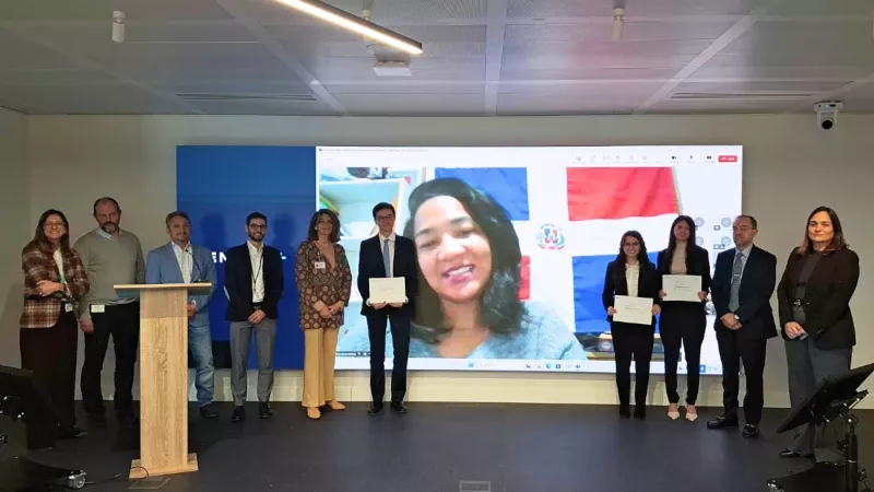 Entrega de los premios de su Concurso de Ideas de Negocio en Gestin del Trfico Areo 2025 de la filial de investigacin CRIDA de Enaire.