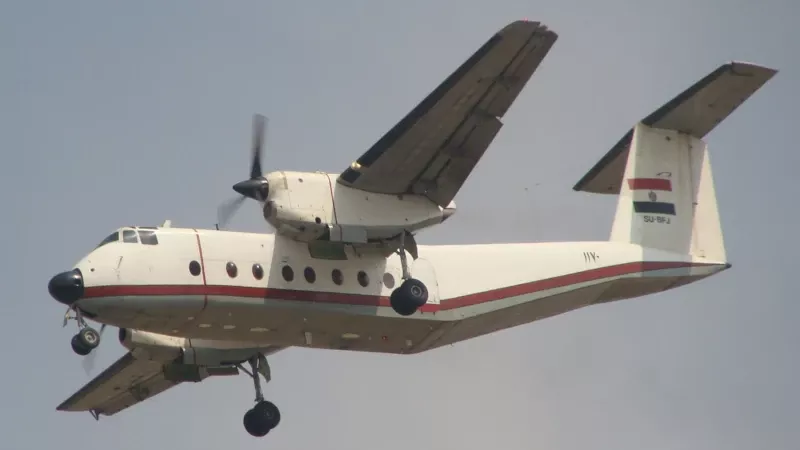 De Havilland of Canada DHC-5D Buffalo se aproxima a la base area de Almaza. Foto: Mo7amedsalim