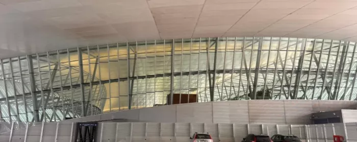 Nuevo Indoor Parking del Aeropuerto de Carrasco.
