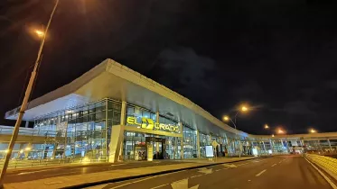 Exterior del Aeropuerto Internacional de El Dorado de Bogot. 