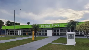 Aeropuerto de Ponta Por. 