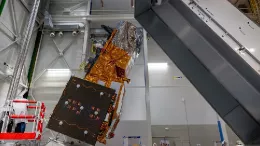 El satlite meteorolgico y climtico MetOp-SG A1 ha salido de la sala limpia hacia la plataforma de lanzamiento. Foto: Airbus 