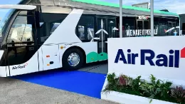 El autobs elctrico de aeropuerto Yutong zk6118h de AirRail. Foto: Air Rail