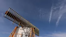 1.	Este nuevo radar secundario de vigilancia incorpora lo mejor de las tecnologas civiles y militares.