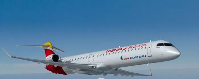 Avin de Air Nostrum en vuelo. 