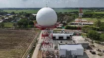 Nuevo radar de Indra instalado en Colombia. Foto: Indra