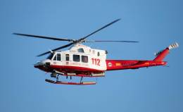 Un helicptero Bell 412 del 112 de Cantabria. (foto: Sepla)