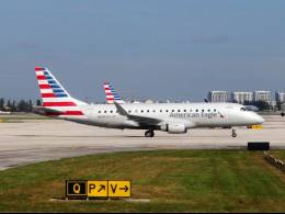 Un avin Embraer.