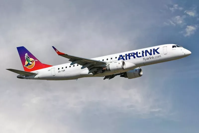 Embraer E190 de la aerolnea sudafricana regional Airlink.