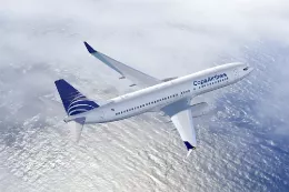 Avin de Copa Airlines sobrevolando el agua. Foto: Copa Airlines