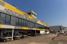 Entrada al Aeropuerto Internacional de Foz do Iguau.