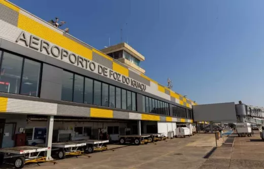Entrada al Aeropuerto Internacional de Foz do Iguau.