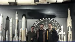 Galardonados en la pasada edicin del Premio Innovacin Aeronutica por su software de simulacin espacial rbita. Foto: COIAE