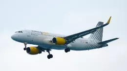 Avin de aeronave en vuelo. Foto: Vueling