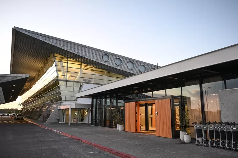 Terminal de Aviacin General y Privada del Aeropuerto Internacional de Punta del Este, recientemente premiada en los World Travel Awards.