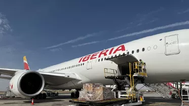 Airbus A350 de carga de Iberia utilizado para el transporte de la exposicin La mitad del mundo. La mujer en el Mxico indgena.