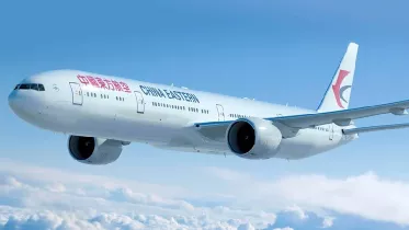 Avin de China Eastern en vuelo.