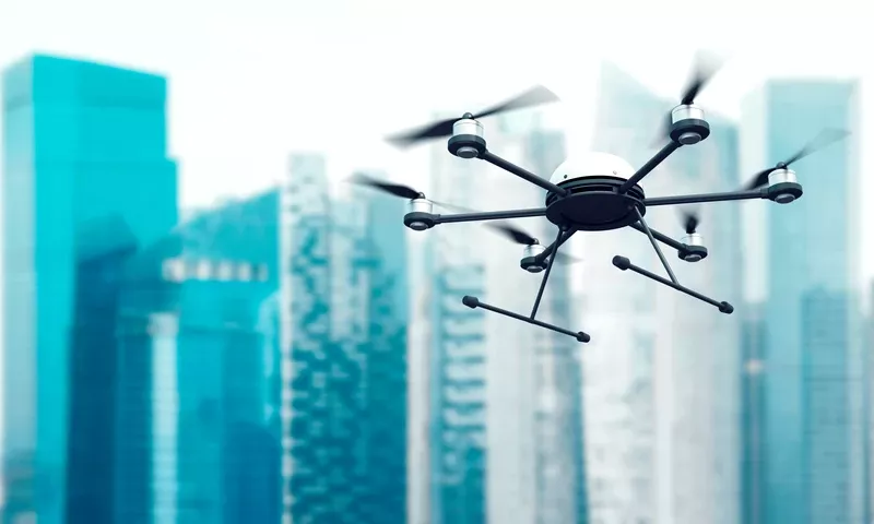 Dron en vuelo. Foto: Indra