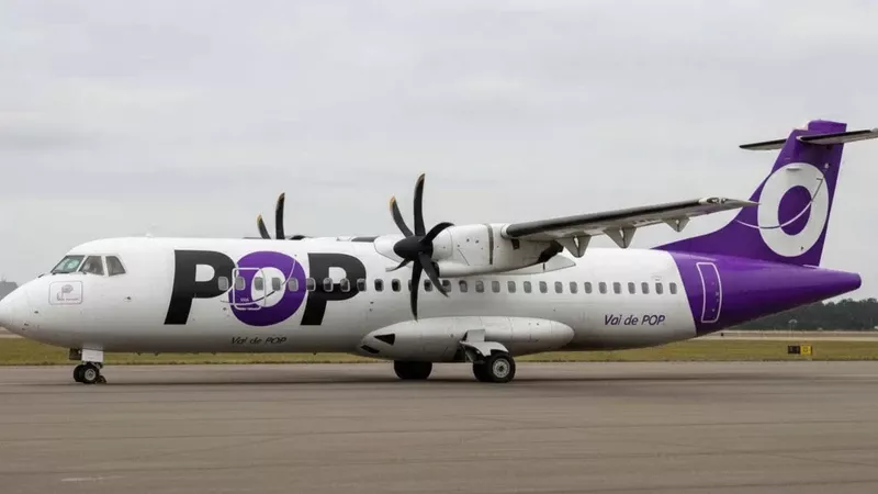 ATR 72/600 de POP Linhas A�reas.