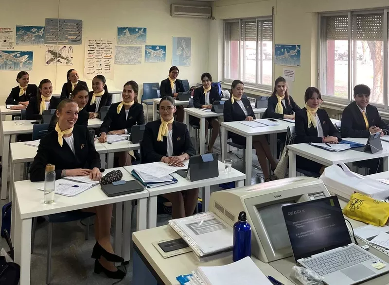 Foto de archivo de candidatos en pruebas de selecci�n de candidatos a tripulantes de cabina de pasajeros en Advenita. Foto: Adventia