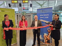  Corte de cinta en la inauguraci�n de la ruta Madrid-Fortaleza.