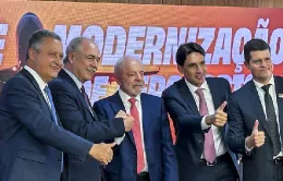 El acto de presentación contó con la presencia del presidente de la República Federativa de Brasil, Luiz Inácio Lula da Silva; Rui Costa, ministro jefe de la Casa Civil de Brasil; Aloizio Mercadante, presidente del BNDES; y Sílvio Costa Filho, ministro de Puertos y Aeropuertos de Brasil; junto a Santiago Yus, director presidente de Aena Brasil.