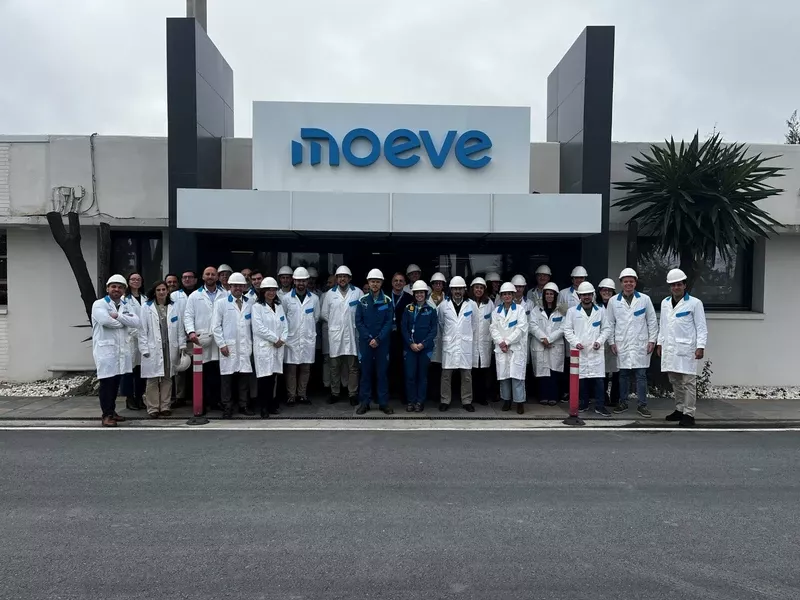 Foto de la visita al Parque Energético La Rábida de Moeve. Foto de la visita al Parque Energético La Rábida de Moeve.