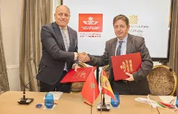 M. Amine El Farissi (vicepresidente de RAM en Europa) con Sr. Mohamed Chaib Akdhim (presidente de la Fundación Ibn Battuta).