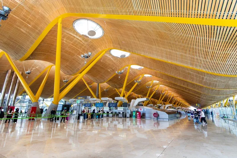 Interior del Aeropuerto de Madrid-Barajas. Foto: Aena