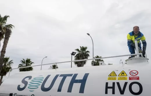 Veh�culo de abastecimiento de biocombustible HVO de South Europe Ground Services. Foto: South