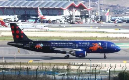El A320 matr�cula 00-SNJ rodando por el aeropuerto de Madrid-Barajas. Foto: Julio Maiz Gut�errez