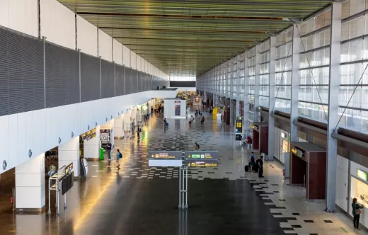Interior del aeropuerto de Gran Canaria.