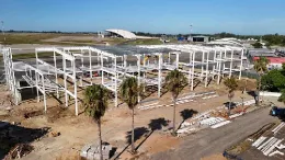 Avances de su nueva terminal log�stica en el Aeropuerto de Carrasco �Latin America Cargo City�. 