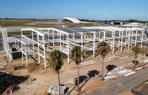 Avances de su nueva terminal log�stica en el Aeropuerto de Carrasco �Latin America Cargo City�. 