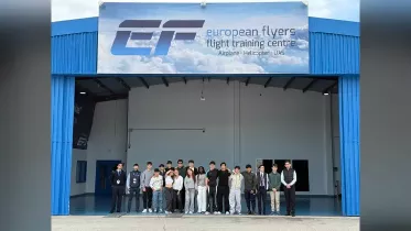 Jóvenes estudiantes madrileños en su visita a Eropean Flayers en el marco del programa educativo institucional de la Comunidad de Madrid ‘Programa 4º ESO+Empresa. Jóvenes estudiantes madrileños en su visita a Eropean Flayers en el marco del programa educativo institucional de la Comunidad de Madrid ‘Programa 4º ESO+Empresa.