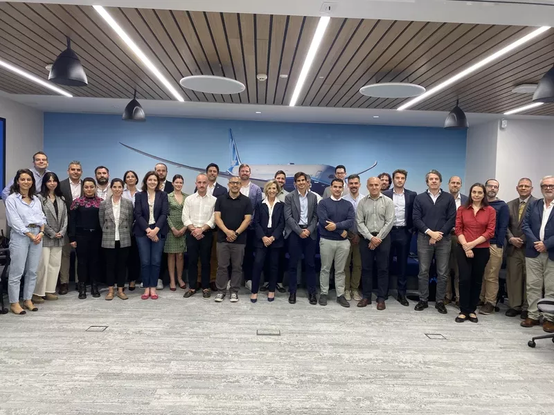 Foto de grupo de la presentaci�n del proyecto VARIANT. Infograf�a: ANZEN Engineering