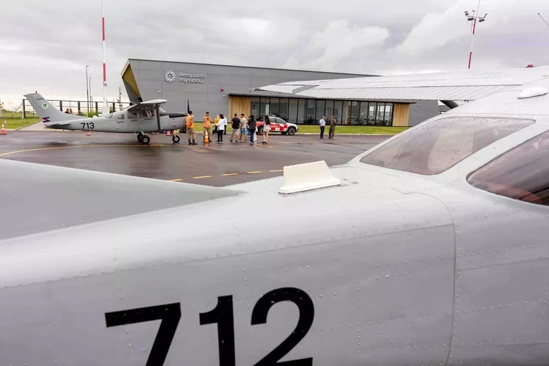 Aeronaves participantes en la jornada de puertas abiertas en el Aeropuerto de Paysand�.
