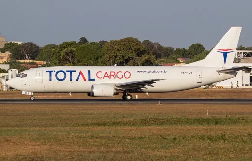 Boeing 737/400 F de Total Linhas A�reas.