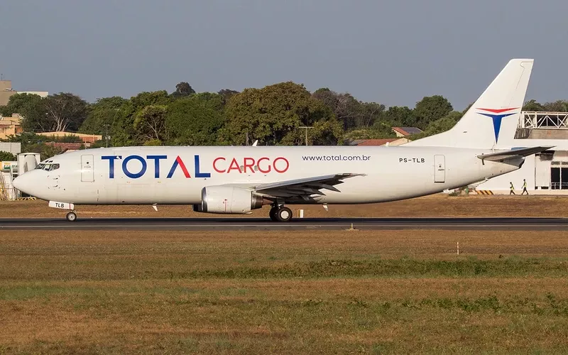 Boeing 737/400 F de Total Linhas A�reas.